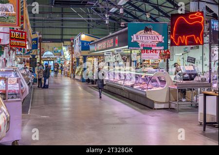 St. Lawrence Market est probablement le marché le plus célèbre de Toronto. Il a été nommé meilleur marché alimentaire au monde par National Geographic. Banque D'Images