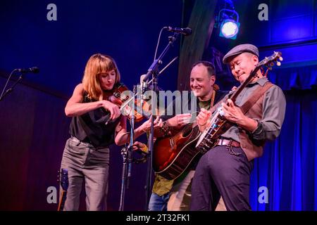 The fugitives, groupe de musique folk-roots acoustique, Rogue Folk Club, Vancouver, BC, Canada Banque D'Images