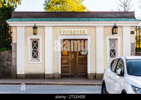 Gothenburg, Suède - mai 01 2022 : entrée du siège de Forever Living. Banque D'Images