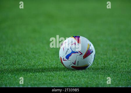 Barcelone, ESP. 22 octobre 2023. FC BARCELONE vs ATHELETIC CLUB DE BILBAO 22 octobre 2023 ballon officiel lors du match entre le FC Barcelone et l'Athletic Club de Bilbao correspondant à la dixième journée de la Liga EA Sports à l'Olimpic Stadium Lluis Companys de Montjuïc à Barcelone, Espagne. Crédit : Rosdemora/Alamy Live News Banque D'Images