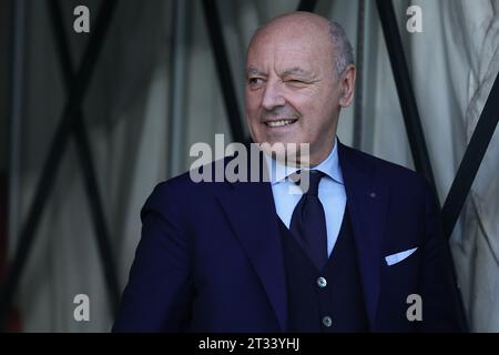 Giuseppe Marotta, PDG pour le sport du FC Internazionale, regarde pendant le match de football Serie A entre Torino FC et FC Internazionale au Stadio Olimpico le 21 2023 octobre à Turin, Italie . Banque D'Images