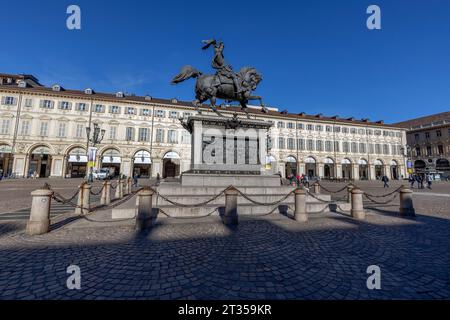 TORINO (TURIN), ITALIE, 25 MARS 2023 - Monument d'Emanuele Filiberto de Savoie sur la place San Carlo à Turin, Italie Banque D'Images