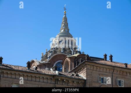 TORINO (TURIN). ITALIE, 25 MARS 2023 - vue extérieure de la chapelle du Saint-Suaire dans les Musées royaux de Turin, Italie Banque D'Images