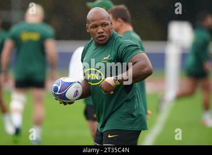 L'Africain Bongi Mbonambi lors d'une séance d'entraînement au Stade des fauvettes, Domont près de Paris. Date de la photo : lundi 23 octobre 2023. Banque D'Images