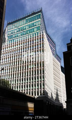 One Fen court (120 Fenchurch Street, y compris le jardin au 120), un bâtiment commercial dans le quartier financier et d'assurance de la City de Londres, en Angleterre Banque D'Images