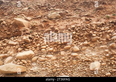 Plage surélevée, formée il y a 120 000 ans au cours d'une période interglaciaire où le niveau de la mer était beaucoup plus élevé - John Gollop Banque D'Images