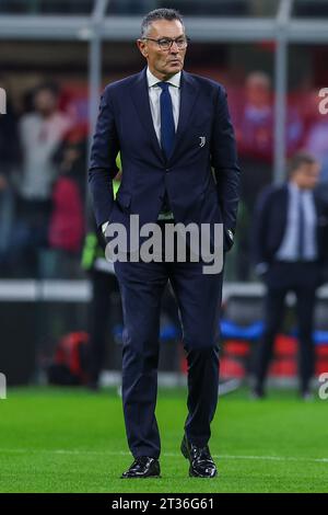 Milan, Italie. 22 octobre 2023. Marco Landucci entraîneur adjoint de la Juventus FC vu lors du match de football Serie A 2023/24 entre l'AC Milan et la Juventus FC au stade San Siro. FINAL SCOREMilan 0 | 1 Juventus (photo de Fabrizio Carabelli/SOPA Images/Sipa USA) crédit : SIPA USA/Alamy Live News Banque D'Images