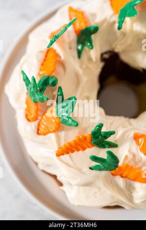 Gâteau de carotte avec glaçage au fromage à la crème Banque D'Images