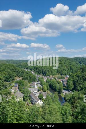 Solingen Unterburg à la rivière Wupper dans Bergisches Land, Rhénanie du Nord-Westphalie, Allemagne Banque D'Images