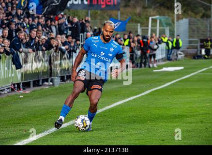 Halmstad, Suède. 22 octobre 2023. Philemon Ofosu-Ayeh (17) de Halmstad BK vu lors du match Allsvenskan entre Halmstads BK et Mjaellby à Oerjans Vall à Halmstad. (Crédit photo : Gonzales photo - Amanda Persson). Banque D'Images