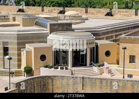 La Valette, Malte - 3 août 2023 : vue extérieure de face de la Banque centrale de Malte, la Banque Centrall ta Malta. Banque D'Images