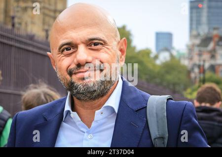 Londres, Royaume-Uni. 23 octobre 2023. Sajid Javid, député, ancien secrétaire d'État à la Santé et aux Affaires sociales et ancien chancelier de l'Échiquier, en route aujourd'hui à la Chambre des communes à Westminster. Crédit : Imageplotter/Alamy Live News Banque D'Images