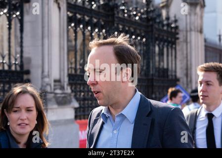 Le député conservateur Matt Hancock arrivant au Palais de Westminster, Londres, Royaume-Uni le 29 mars 2019, la date qui aurait dû voir le Royaume-Uni quitter l'UE Banque D'Images