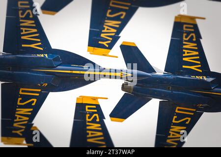 Miramar, Californie, États-Unis - 22 septembre 2023 : la face inférieure des Blue Angels de l'US Navy lors de leur passage au salon aéronautique américain 2023. Banque D'Images