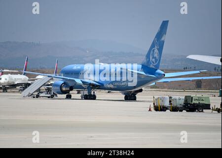 Vue générale du Boeing 767-200 appartenant au rappeur canadien Aubrey Graham, alias Drake, le vendredi 11 août 2023 à San Bernardino, Californie. Banque D'Images