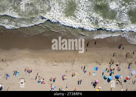 Documentation photographique aérienne d'une plage libre en été Banque D'Images