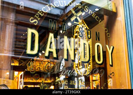 Salon de thé Maison Dandoy dans la Galerie Royale de Saint Hubert servant des gaufres et des biscuits spéculoos, Bruxelles, Belgique Banque D'Images