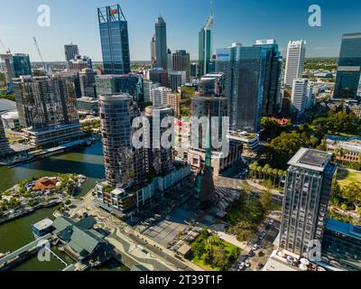 Perth, Australie - 3 février 2023 : prise de vue aérienne du quartier des affaires de Perth en journée Banque D'Images