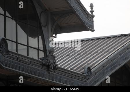 ANGOULEME HALLES MARCHE COUVERT Banque D'Images