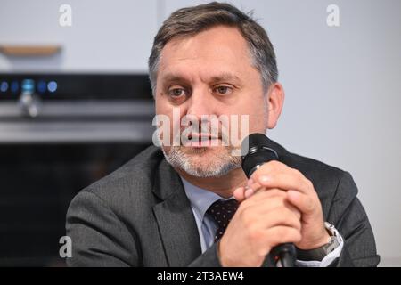 Prague, République tchèque. 24 octobre 2023. Jan Rafaj, PDG de Heimstaden Czech et président de la Confédération de l'industrie et des transports, lors d'une conférence de presse de Heimstaden Czech en coopération avec Finep Holding et l'Association de logement locatif sur le thème de la construction d'appartements à Prague, République tchèque, le 24 octobre 2023. Crédit : Michal Kamaryt/CTK photo/Alamy Live News Banque D'Images