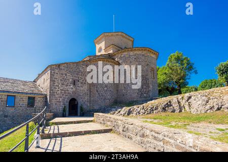 Sanctuaire San Miguel de Aralar, un édifice religieux roman en Navarre, Espagne Banque D'Images