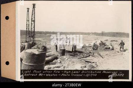 Contrat no 80, réservoir de distribution à haut niveau, Weston, installation légère après incendie, réservoir de distribution à haut niveau, Weston (Massachusetts), le 13 mai 1940 Banque D'Images