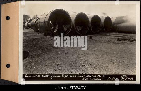 Contrat no 85, Fabrication et livraison de tubes cylindriques en acier en béton préfabriqué, Southborough, Framingham, Wayland, Natick, Weston, mouillage dans la conduite, Natick, Massachusetts, mai 29, 1939 Banque D'Images