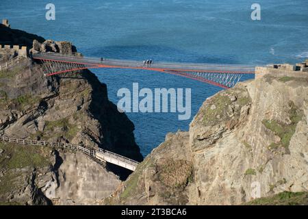 Château de Tintagel, Cornouailles, avec vue sur la mer Banque D'Images