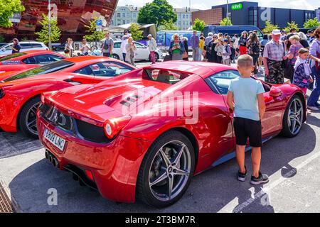 Liepaja, Lettonie- 20 juillet 2023 : événement européen des propriétaires de voitures Ferrari et salon automobile public, Ferrari 458 Italia vue arrière Banque D'Images