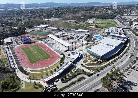 Une vue aérienne générale du stade Hilmer Lodge, du complexe aquatique et de l'installation de tennis au Mt. San Antonio College, samedi 21 octobre 2023, à Walnut, Etalonnage Banque D'Images