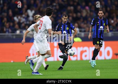 Milan, Italie. 24 octobre 2023. Henrikh Mkhitaryan du FC Internazionale en action lors du match de l'UEFA Champions League entre le FC Internazionale et le FC Salzbourg au Stadio Giuseppe Meazza le 24 octobre 2023 à Milan, Italie . Crédit : Marco Canoniero/Alamy Live News Banque D'Images