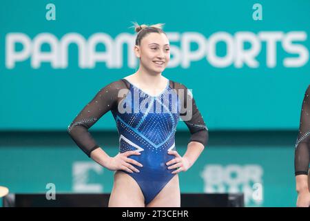 Santiago, Chili. 19 octobre 2023. Leila Martinez d'Argentine lors de l'entraînement au podium féminin de gymnastique artistique aux Jeux panaméricains de Santiago 2023, qui ont eu lieu au Centro de Deportes colectivos à Santiago, Chili. Daniel Lea/CSM/Alamy Live News Banque D'Images