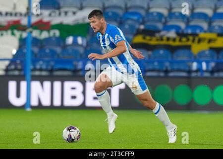 Huddersfield, Royaume-Uni. 31 août 2023. Matty Pearson #4 de Huddersfield Town pendant le match de championnat de Sky Bet Huddersfield Town vs Cardiff City au John Smith's Stadium, Huddersfield, Royaume-Uni, le 24 octobre 2023 (photo de Steve Flynn/News Images) à Huddersfield, Royaume-Uni le 8/31/2023. (Photo Steve Flynn/News Images/Sipa USA) crédit : SIPA USA/Alamy Live News Banque D'Images