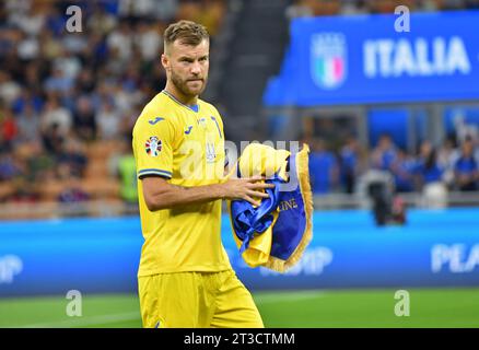 Milan, Italie - 11 septembre 2023 : le joueur ukrainien Andriy Yarmolenko se rend sur le terrain lors du match de qualification de l'UEFA EURO 2024 Italie contre Ukraine au Stadio San Siro à Milan Banque D'Images