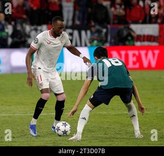 Séville, Espagne. 24 octobre 2023. Match de football UEFA Champions League Sevilla vs Arsenal au stade Ramon Zanchez Pizjuan. Sevilla 24 octobre 2023 Sevilla 24/10/2023 FASE DE GRUPOS DE LA UEFA CHAMPIONS LEAGUE ESTADIO SANCHEZ-PIZJUAN SEVILLA FC-ARSENAL 900/cordon Press Credit : CORDON PRESS/Alamy Live News Banque D'Images