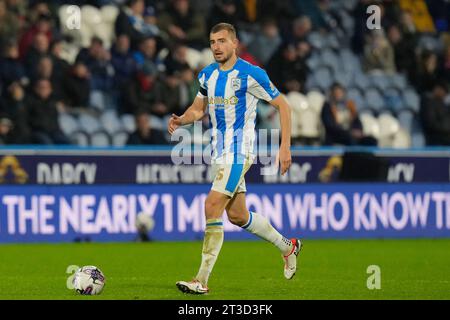 Huddersfield, Royaume-Uni. 31 août 2023. Micha ? Helik #5 de Huddersfield Town pendant le match de championnat de Sky Bet Huddersfield Town vs Cardiff City au John Smith's Stadium, Huddersfield, Royaume-Uni, le 24 octobre 2023 (photo de Steve Flynn/News Images) à Huddersfield, Royaume-Uni le 8/31/2023. (Photo Steve Flynn/News Images/Sipa USA) crédit : SIPA USA/Alamy Live News Banque D'Images