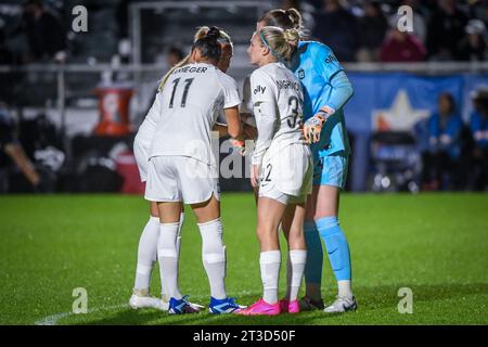 Cary, États-Unis. 22 octobre 2023. Cary, États-Unis, 22 octobre 2023 : défenseurs du Gotham FC lors du quart de finale de la National Women's Soccer League entre North Carolina courage et Gotham FC au WakeMed Soccer Park à Cary, NC États-Unis (USAGE ÉDITORIAL UNIQUEMENT). (Rebekah Wynkoop/SPP) crédit : SPP Sport Press photo. /Alamy Live News Banque D'Images