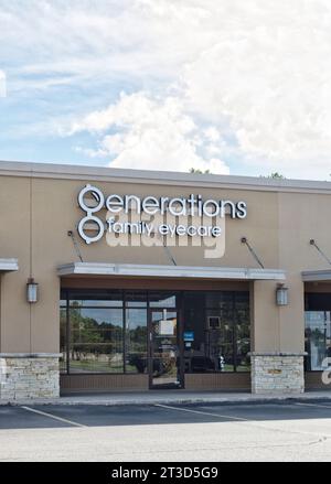 Houston, Texas États-Unis 09-24-2023: "Generations Family Eyecare business devanture" à Houston, TX. Activités locales de lunetterie et d'optométrie. Banque D'Images
