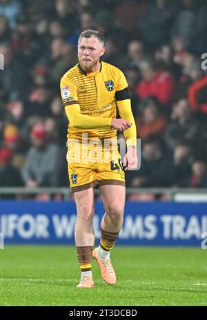 Aiden O'Brien 40# de Sutton United football Club, lors du match Sky Bet League 2 Wrexham vs Sutton United à Stok CAE Ras, Wrexham, Royaume-Uni, le 24 octobre 2023 (photo de Cody Froggatt/News Images) Banque D'Images