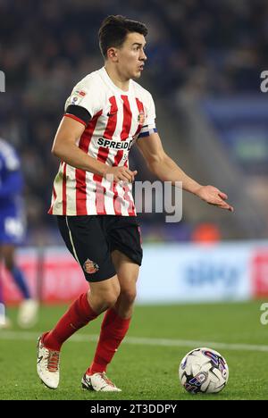 Leicester, Royaume-Uni. 24 octobre 2023. Luke O'Nien de Sunderland lors du Sky Bet Championship Match au King Power Stadium, Leicester. Le crédit photo doit se lire comme suit : Darren Staples/Sportimage crédit : Sportimage Ltd/Alamy Live News Banque D'Images