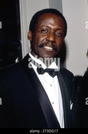 **PHOTO DE FICHIER** Richard Roundtree est décédé. Richard Roundtree Circa 1980 crédit : Ralph Dominguez/MediaPunch Banque D'Images