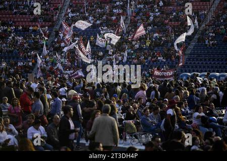 Mexico, Mexico, Mexique. 25 octobre 2023. Des militants du parti MORENA de différentes municipalités de la ville ont assisté à l'événement organisé par le parti basé à Ciudad de los Deportes. (Image de crédit : © Luis E Salgado/ZUMA Press Wire) USAGE ÉDITORIAL SEULEMENT! Non destiné à UN USAGE commercial ! Banque D'Images