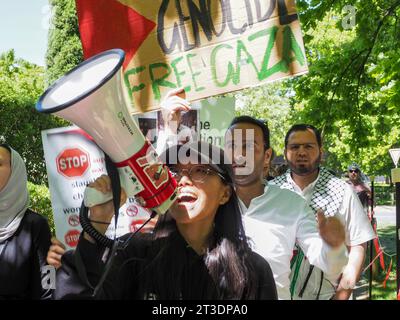 Australie, 25 octobre 2023, environ 100 personnes se sont rassemblées pour protester contre l'ambassadeur israélien, Amir Maimon, au Club national de la presse d'Australie - 25 octobre 2023 Banque D'Images