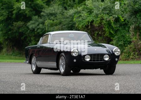 Vue avant 3/4 d'une Ferrari 250 GT coupé 1957 Banque D'Images