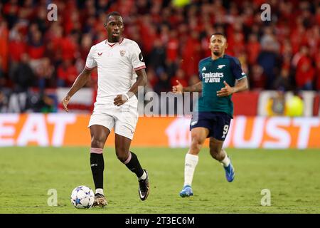Séville, Espagne. 24 octobre 2023. Boubakary Soumare (24) du Sevilla FC vu lors du match de Ligue des Champions UEFA entre le Sevilla FC et Arsenal à l'Estadio Ramon Sanchez Pizjuan à Séville. (Crédit photo : Gonzales photo/Alamy Live News Banque D'Images