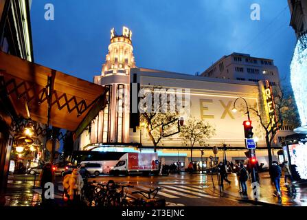 Paris (France) : cinéma le Grand Rex et salle de concert dans le 2e arrondissement (arrondissement) Banque D'Images