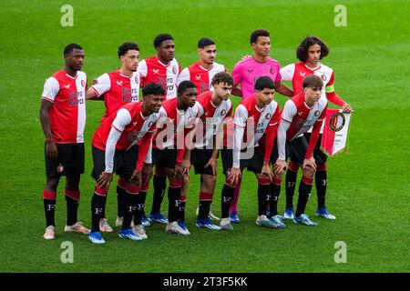 Rotterdam, pays-Bas. 25 octobre 2023. Rotterdam - joueurs de Feyenoord lors de la 3e manche de la phase de groupes de l'UEFA Youth League entre Feyenoord O19 et SS Lazio O19 au Nieuw Varkenoord le 25 octobre 2023 à Rotterdam, aux pays-Bas. Crédit : photos boîte à boîte/Alamy Live News Banque D'Images