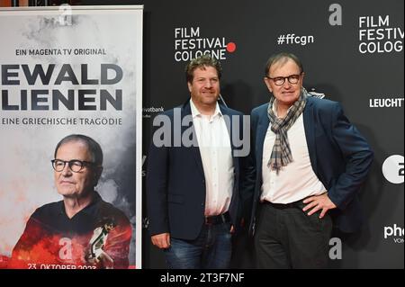 Arnim Butzen Senior Vice President TV & Entertainment für die Telekom Deutschland GmbH, l-r, und Ewald Lienen kommt zum projection des films Ewald Lienen - Eine griechische Tragödie beim 33. Festival du film Cologne, FFCGN in den Kölner Filmpalast *** Arnim Butzen Senior Vice President TV Entertainment pour Telekom Deutschland GmbH, l r, et Ewald Lienen vient à la projection du film Ewald Lienen Une tragédie grecque au Festival du film de Cologne 33, FFCGN au Filmpalast de Cologne. Crédit : Imago/Alamy Live News Banque D'Images