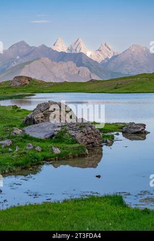 France, Savoie, massif des Cerces, Valloires, randonnée vers le lac des Cerces et les aiguilles des Arves Banque D'Images