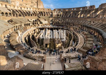 Italie, Latium, Rome, centre historique inscrit au patrimoine mondial de l'UNESCO, le Colisée est le plus grand amphithéâtre de l'Empire romain, construit entre 70 et 80 Banque D'Images